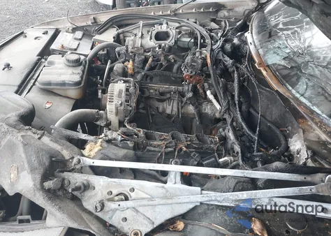 2003 Lincoln Town Car Signature из США, поврежденный, VIN 1LNHM82W43Y631388